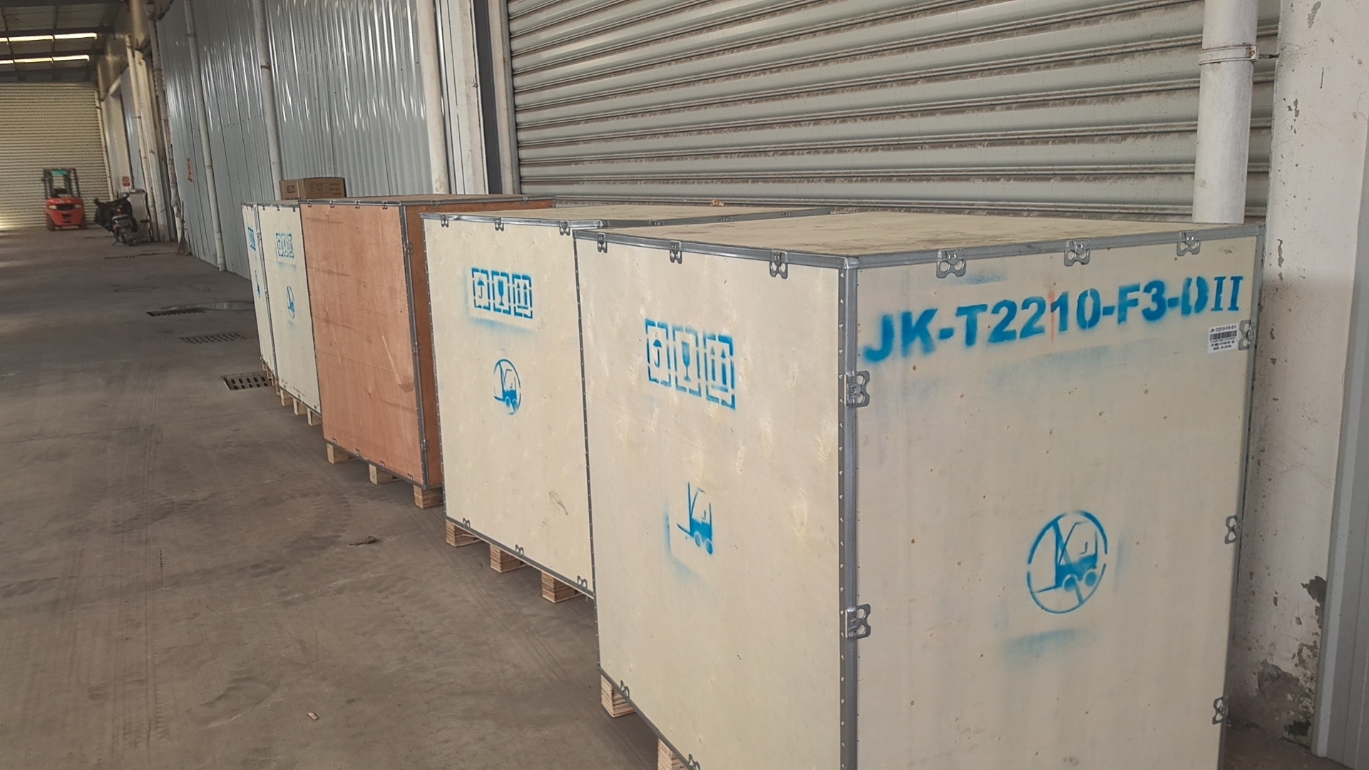 最新の企業ブログについて 10台のミシン