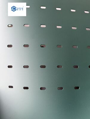 カスタマイズされた吸着 PU オーバルホールコンベアベルト 軽量