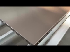 蜜蜂の巣のパネル